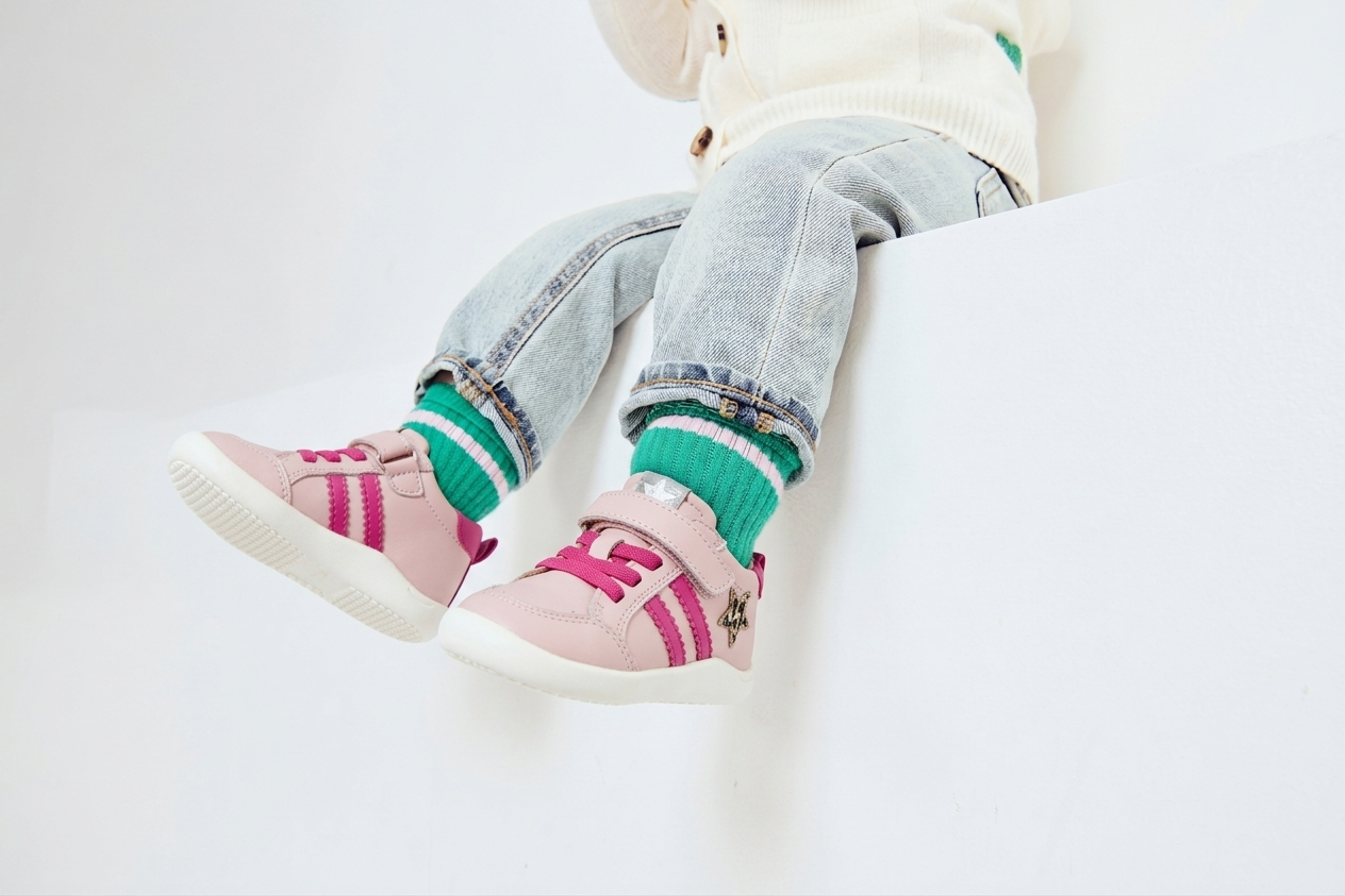 Old Soles 8072 WOS Ground kids leather shoe in Chalk Pink and Candy and Kat with rubber sole detail