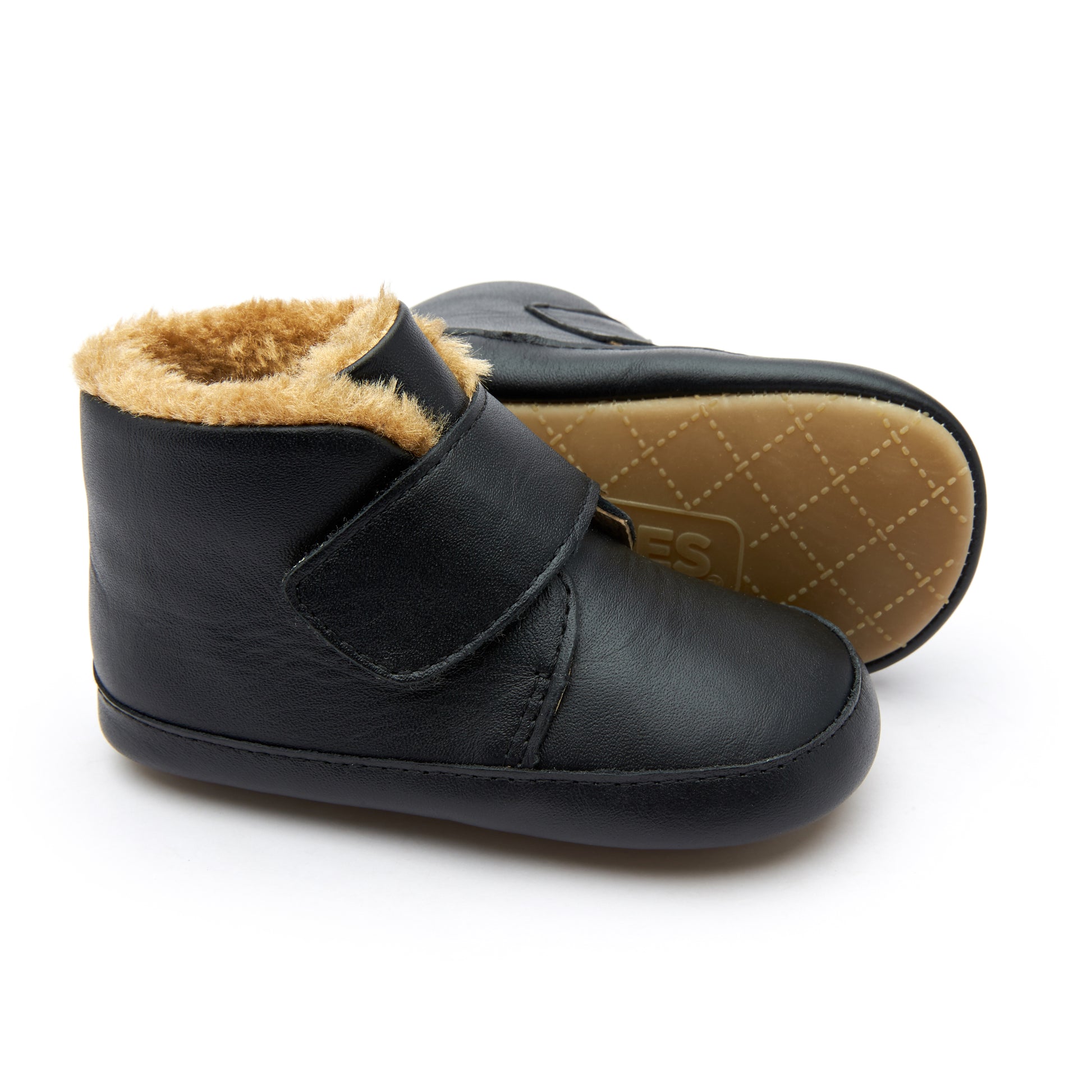 Old Soles 0044R Shloofy baby leather shoe in Black with soft sole detail