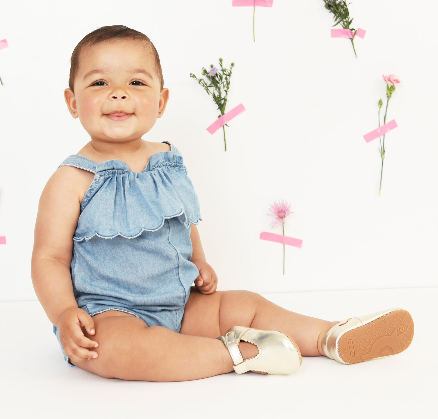 Old Soles 0100R Rose Baby baby leather shoe in Silver with floral detail