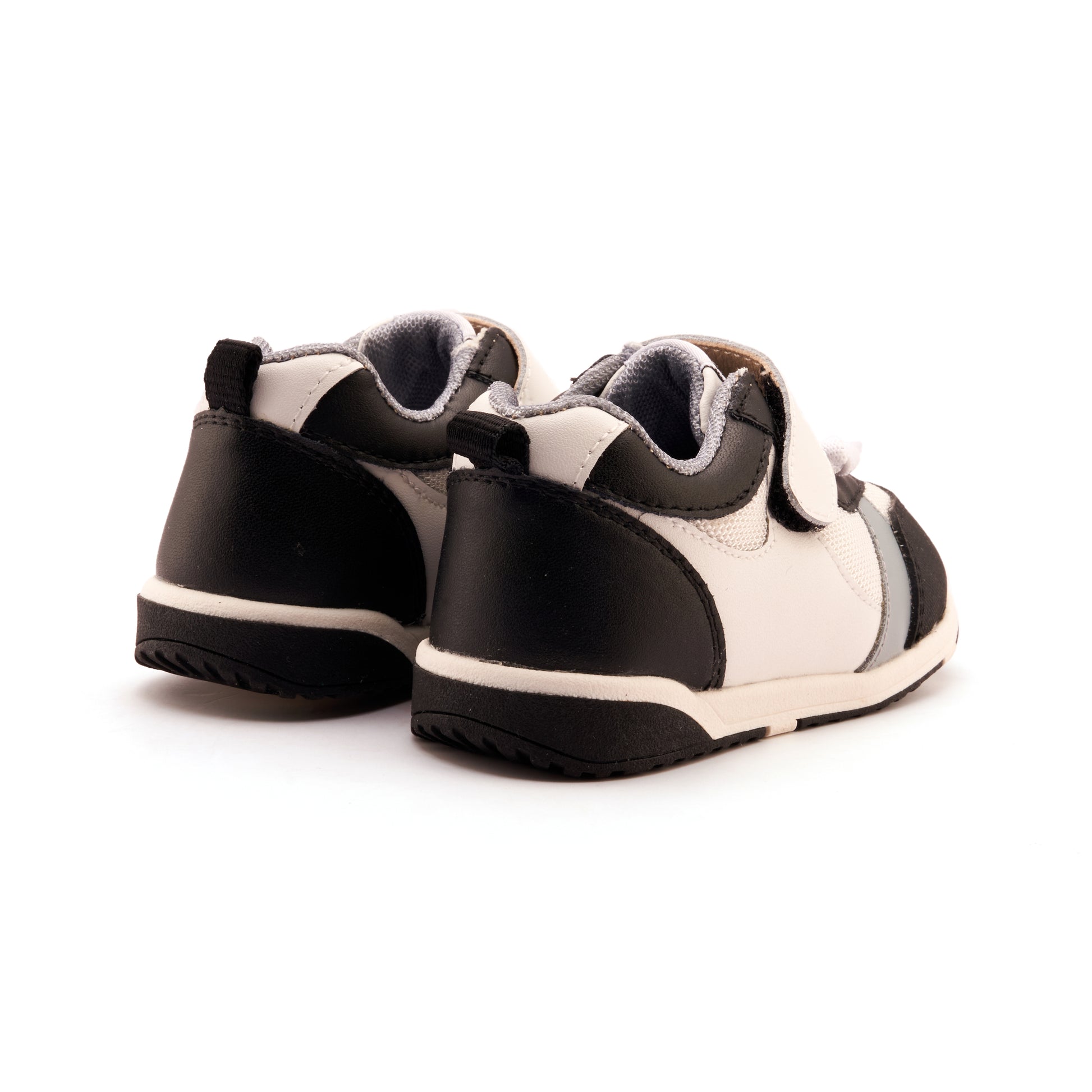 Old Soles 2118 Sporty Squad kids leather sneaker in Snow, Black, and Dusty Blue with sporty detail