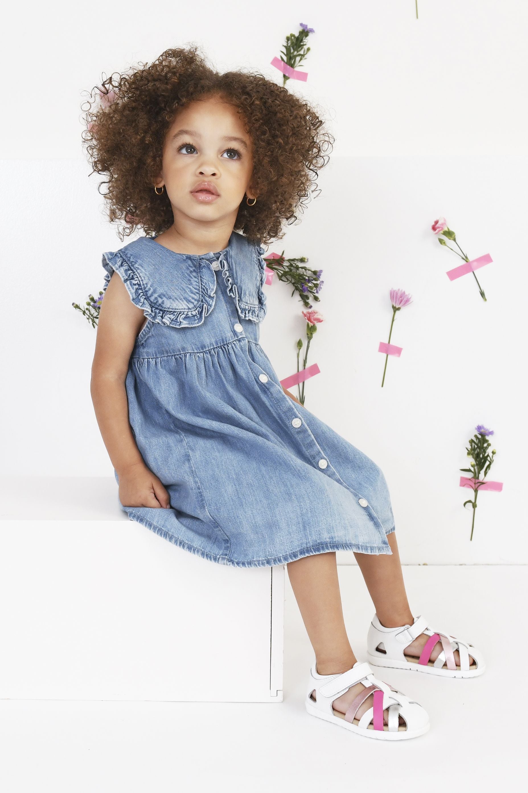 Old Soles 9504 Open Air kids leather sandal with open toe detail